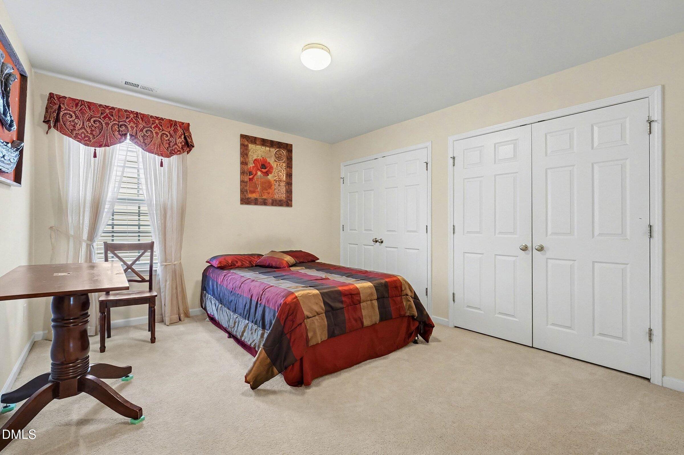 504 Thistlegate Trail Raleigh, NC 27610 - Photo 29 of 38 029_jam05014_170