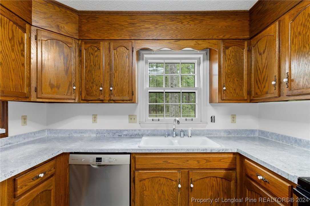 1833 Dunn Road Fayetteville, NC 28312 - Photo 18 of 38 Gallery Image 18