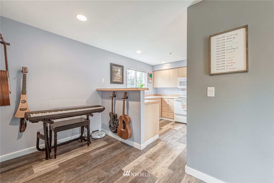 17319 Riverside Place, Unit 2B Bothell, WA 98011 - Photo 14 of 30 Gallery Image 14