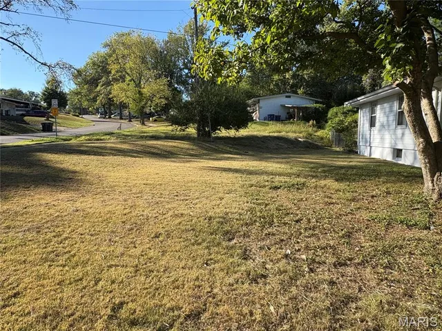 $209,900 | 3217 Krem Avenue, St. Ann, MO 63074