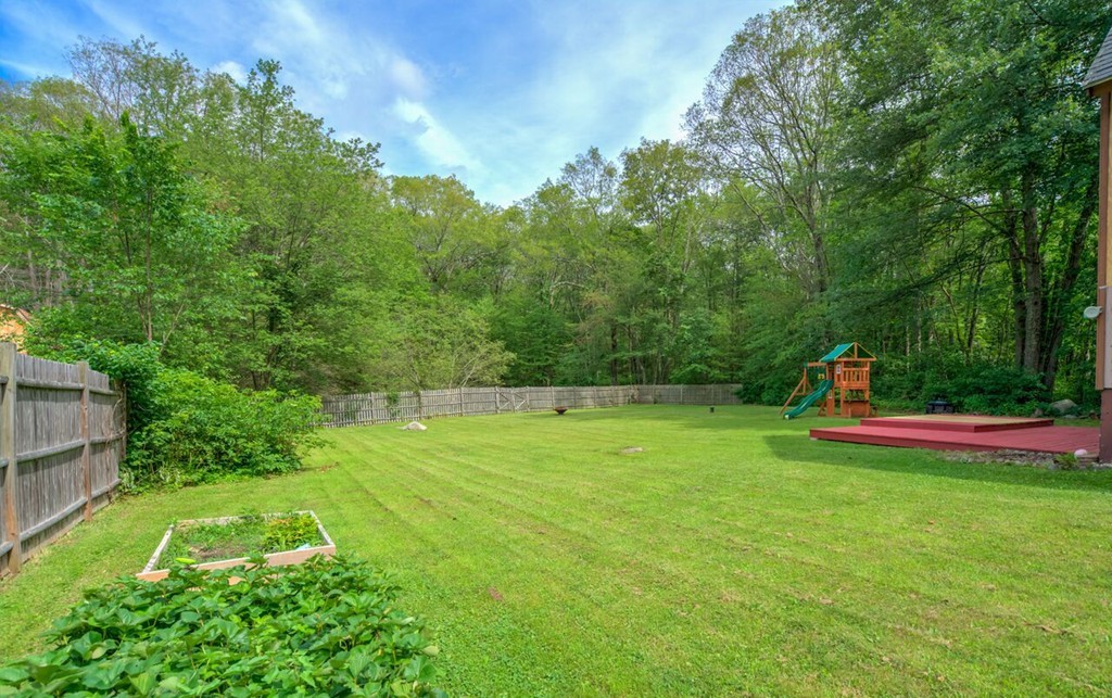 432 Chestnut Hill Road Millville, MA 01529 - Photo 3 of 16 Gallery Image 3