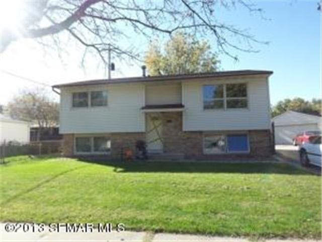 2611 18th Avenue Northwest Rochester, MN 55901 - Photo 2 of 8 Gallery Image 2