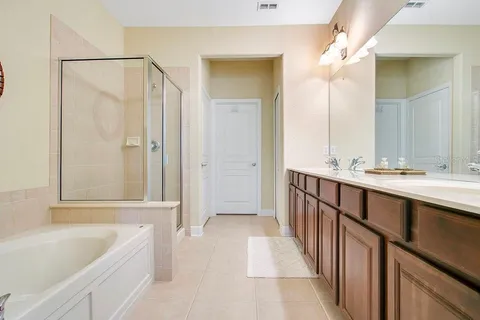 $446,500 | 6202 Miramonte Drive, Unit 101, Orlando, FL 32835