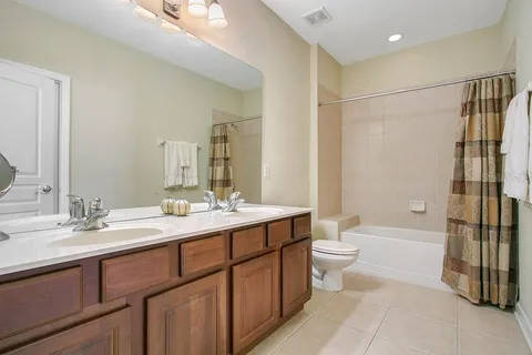 $446,500 | 6202 Miramonte Drive, Unit 101, Orlando, FL 32835