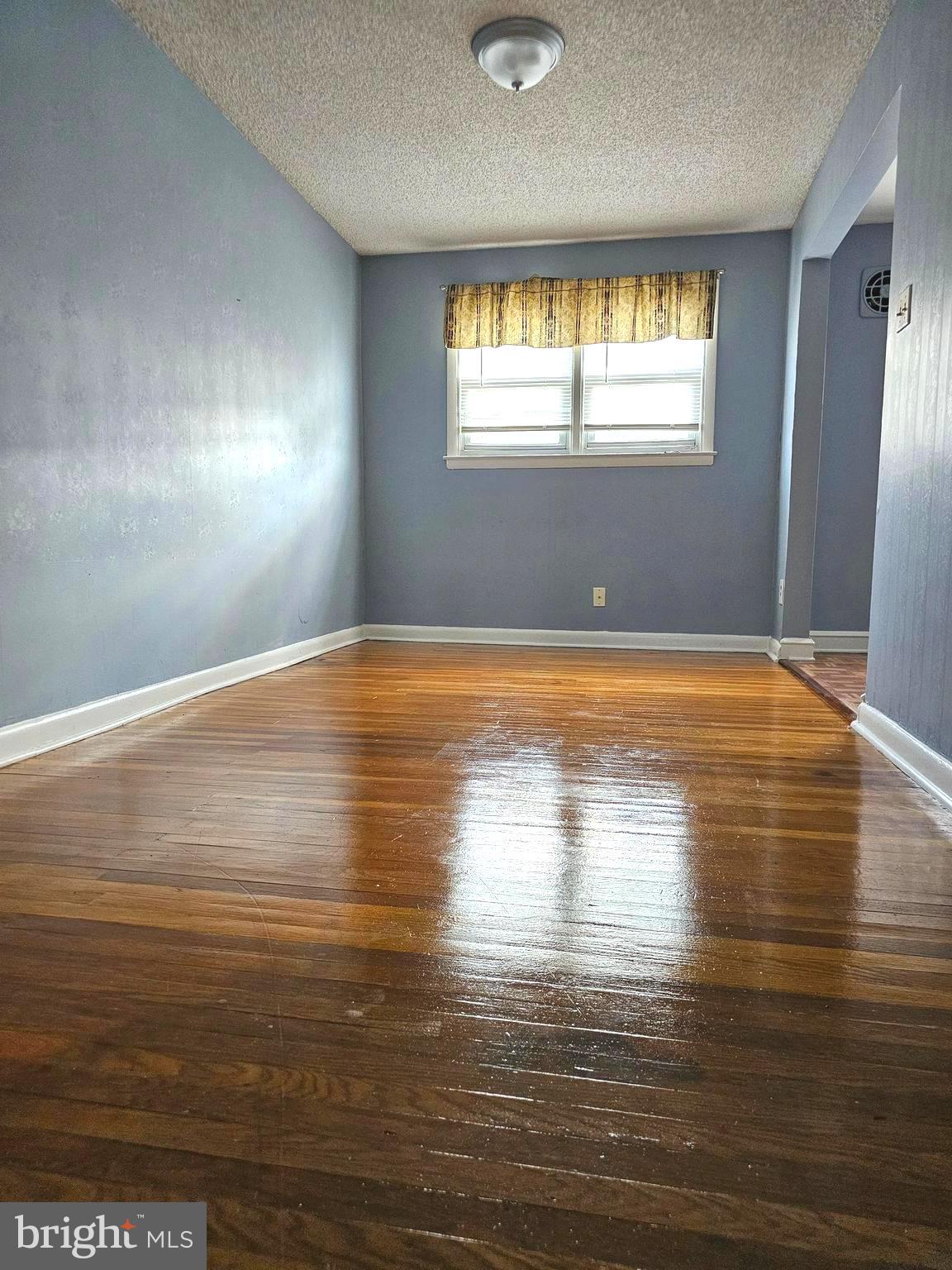 950 Grant Road Folcroft, PA 19032 - Photo 15 of 40 Dining Room