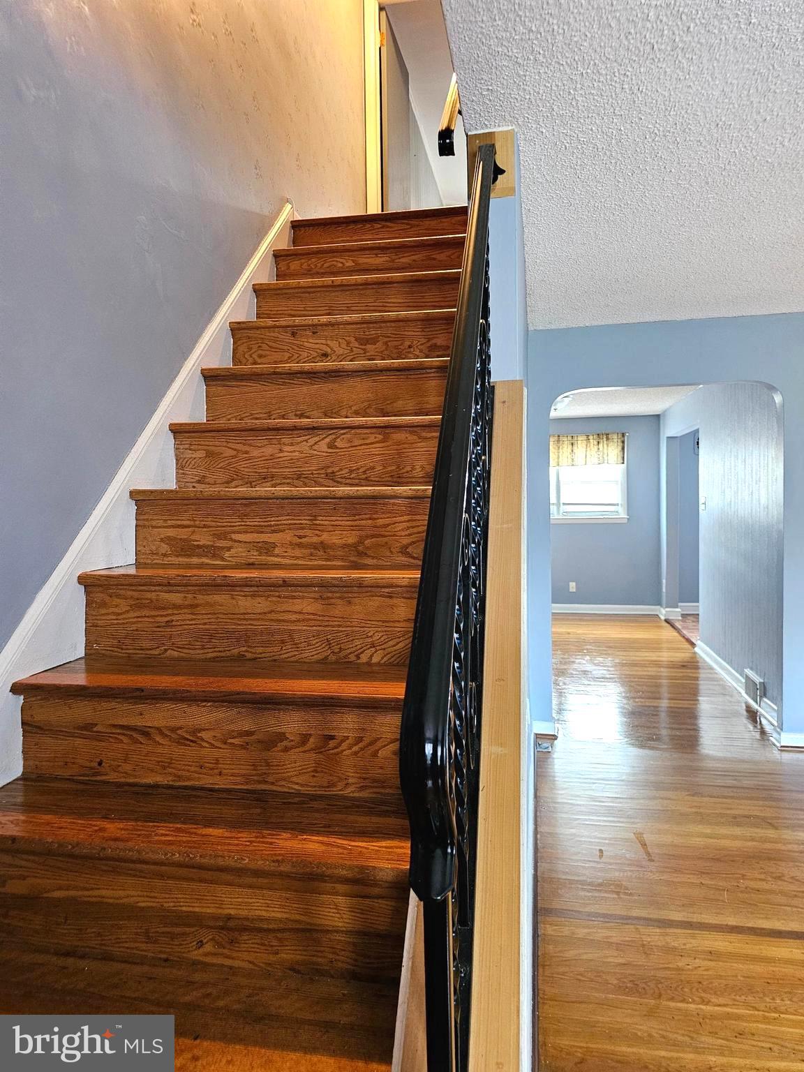950 Grant Road Folcroft, PA 19032 - Photo 23 of 40 Stairs to second floor