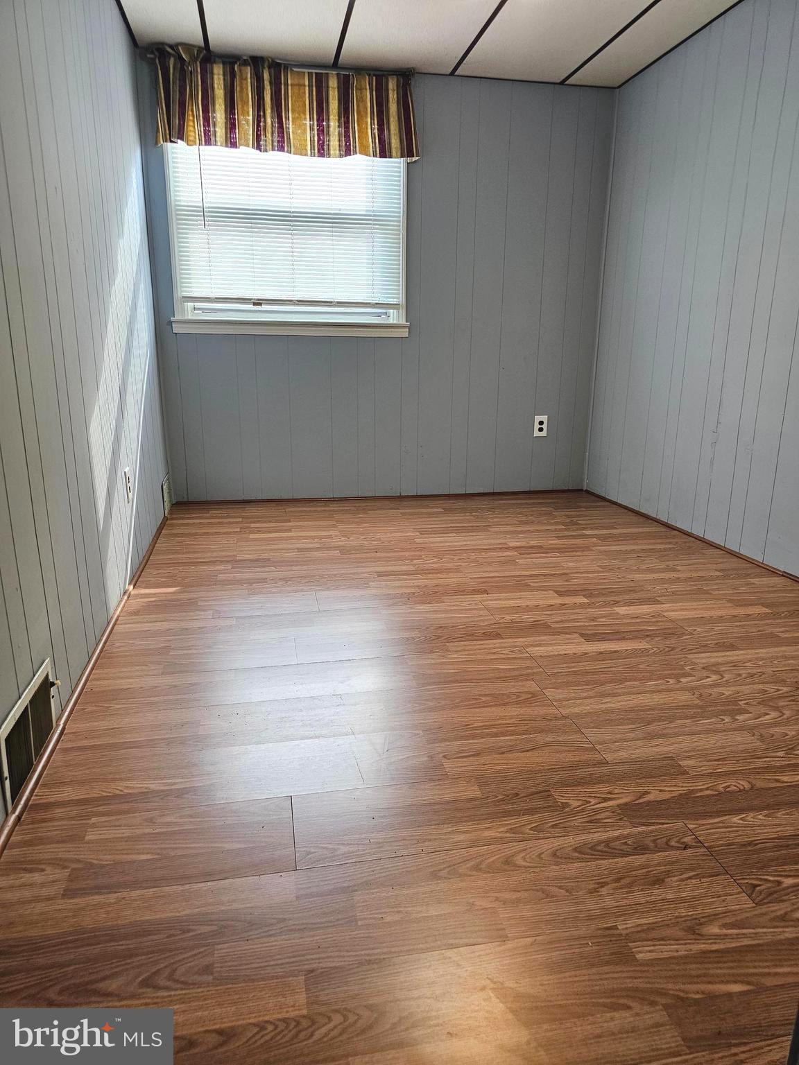 950 Grant Road Folcroft, PA 19032 - Photo 28 of 40 Bedroom-3