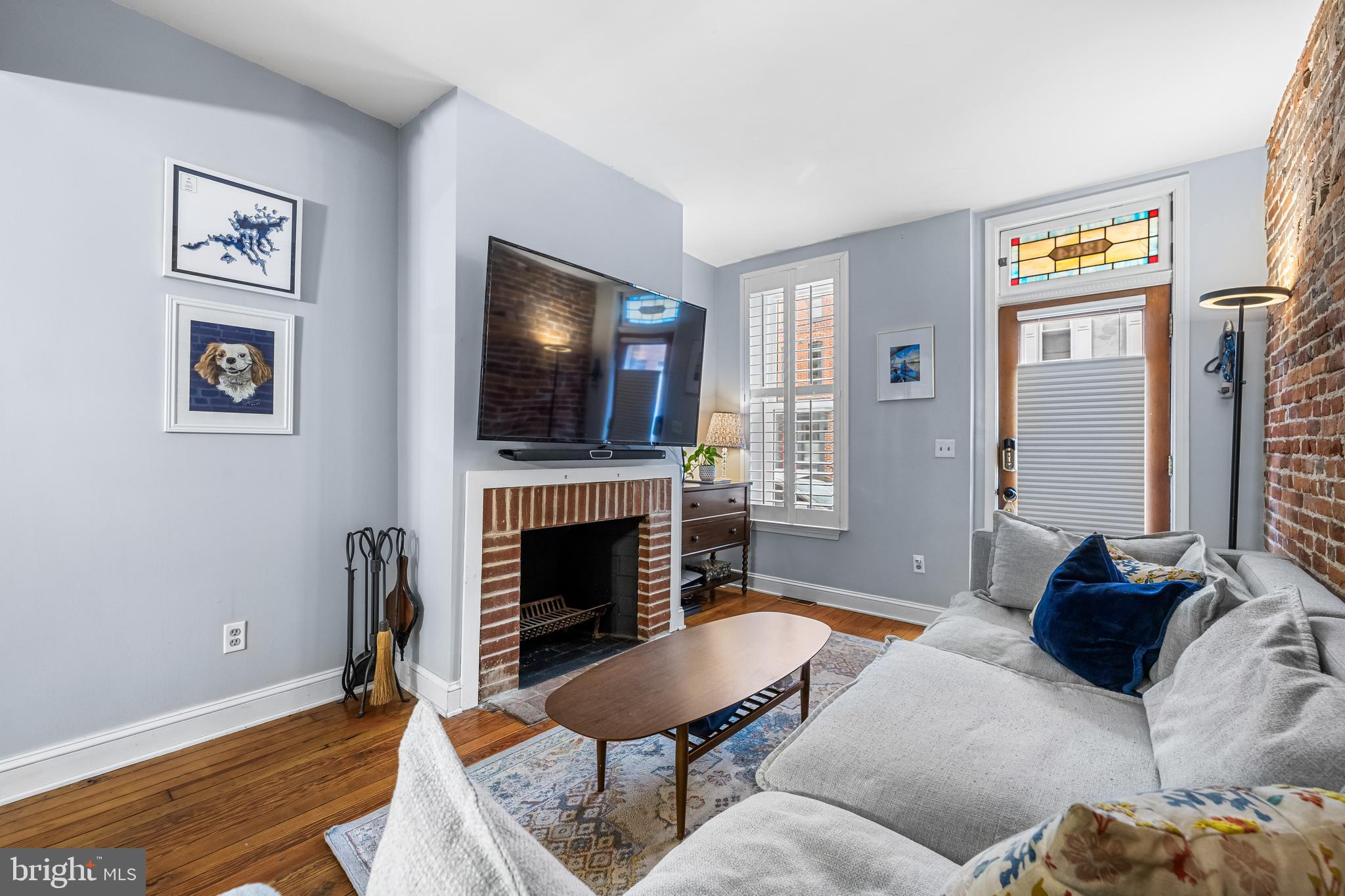 1264 Riverside Avenue Baltimore, MD 21230 - Photo 6 of 53 Living room