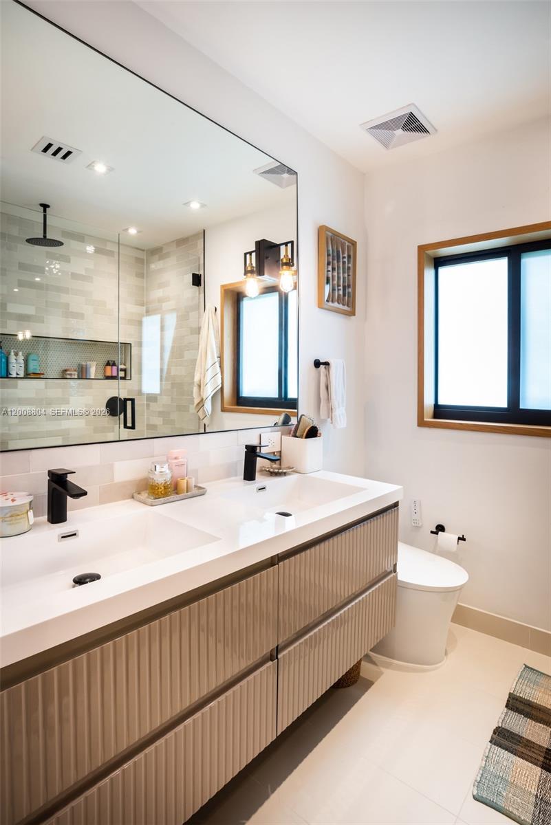115 Southwest 23rd Road Miami, FL 33129 - Photo 25 of 46