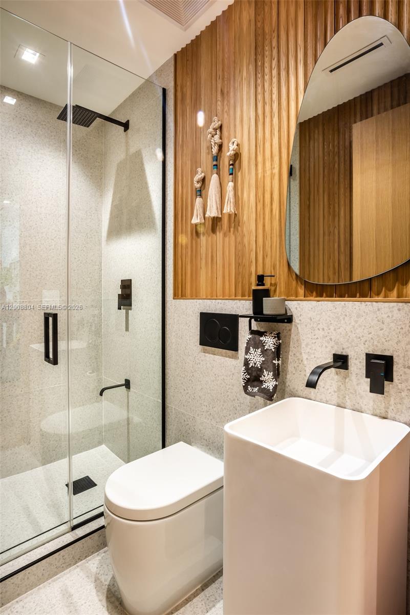 115 Southwest 23rd Road Miami, FL 33129 - Photo 30 of 46