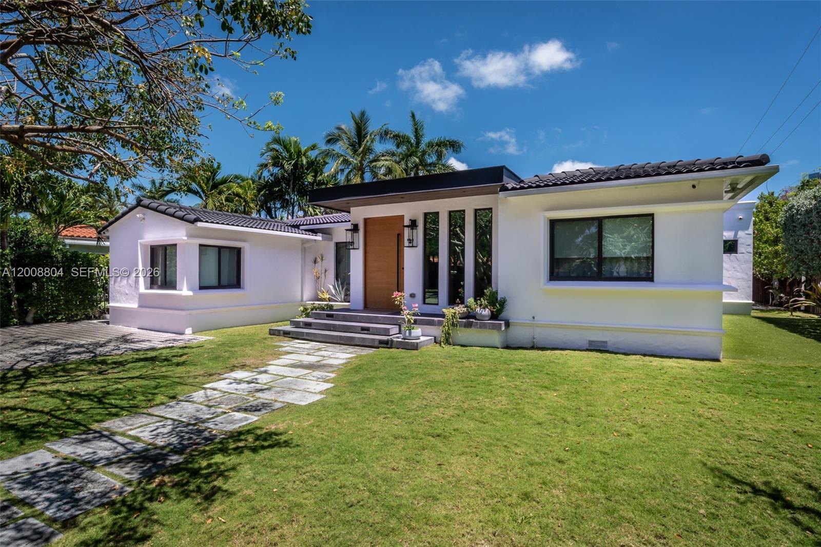 115 Southwest 23rd Road Miami, FL 33129 - Photo 4 of 46