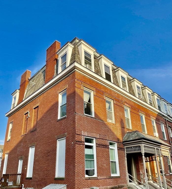 5 Ashland Street Worcester, MA 01609 - Photo 1 of 19