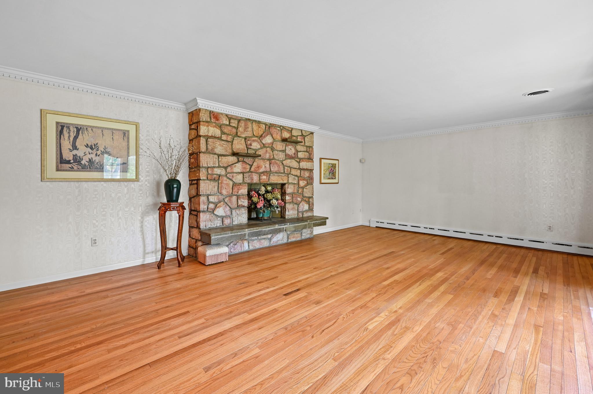 1516 Rose Virginia Road Wyomissing, PA 19610 - Photo 3 of 38 Gallery Image 3