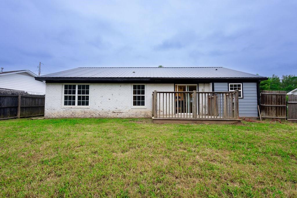 33 Northwest Hunters Glenn Road Northwest Rome, GA 30165 - Photo 16 of 19 a backyard of a house with lots of green space