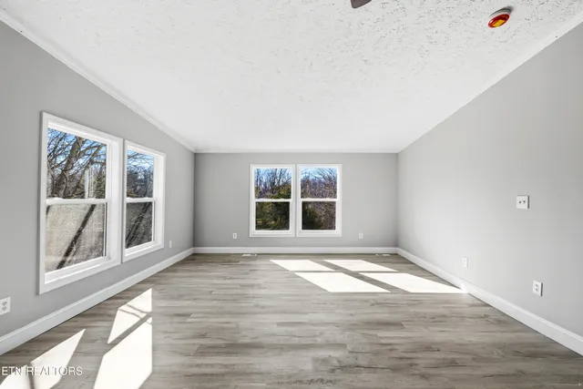 $299,900 | 1564 Hollow Springs Road, White Pine, TN 37890