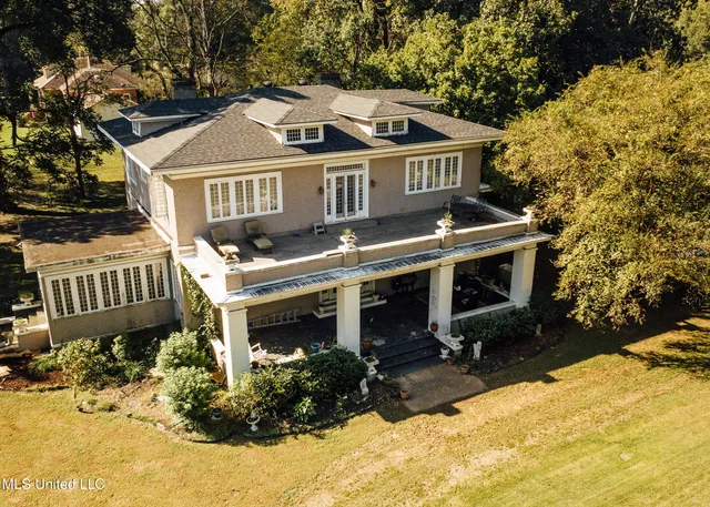 $275,000 | 300 Elizabeth Street, Rosedale, MS 38769