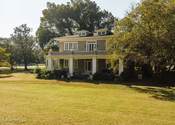 $275,000 | 300 Elizabeth Street, Rosedale, MS 38769