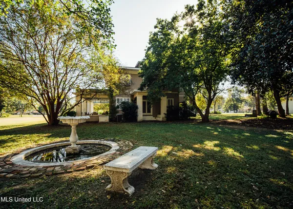 $275,000 | 300 Elizabeth Street, Rosedale, MS 38769