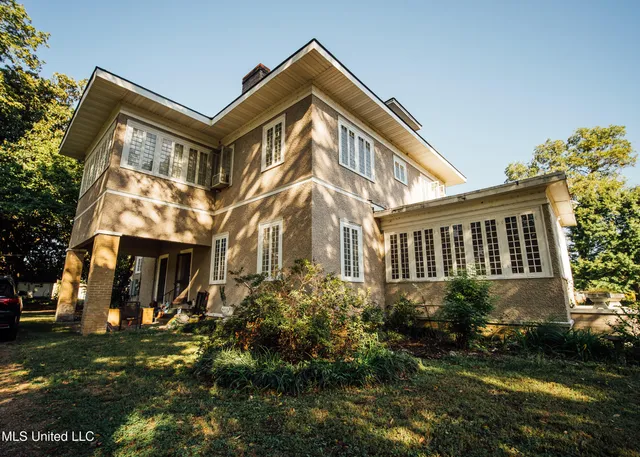 $275,000 | 300 Elizabeth Street, Rosedale, MS 38769