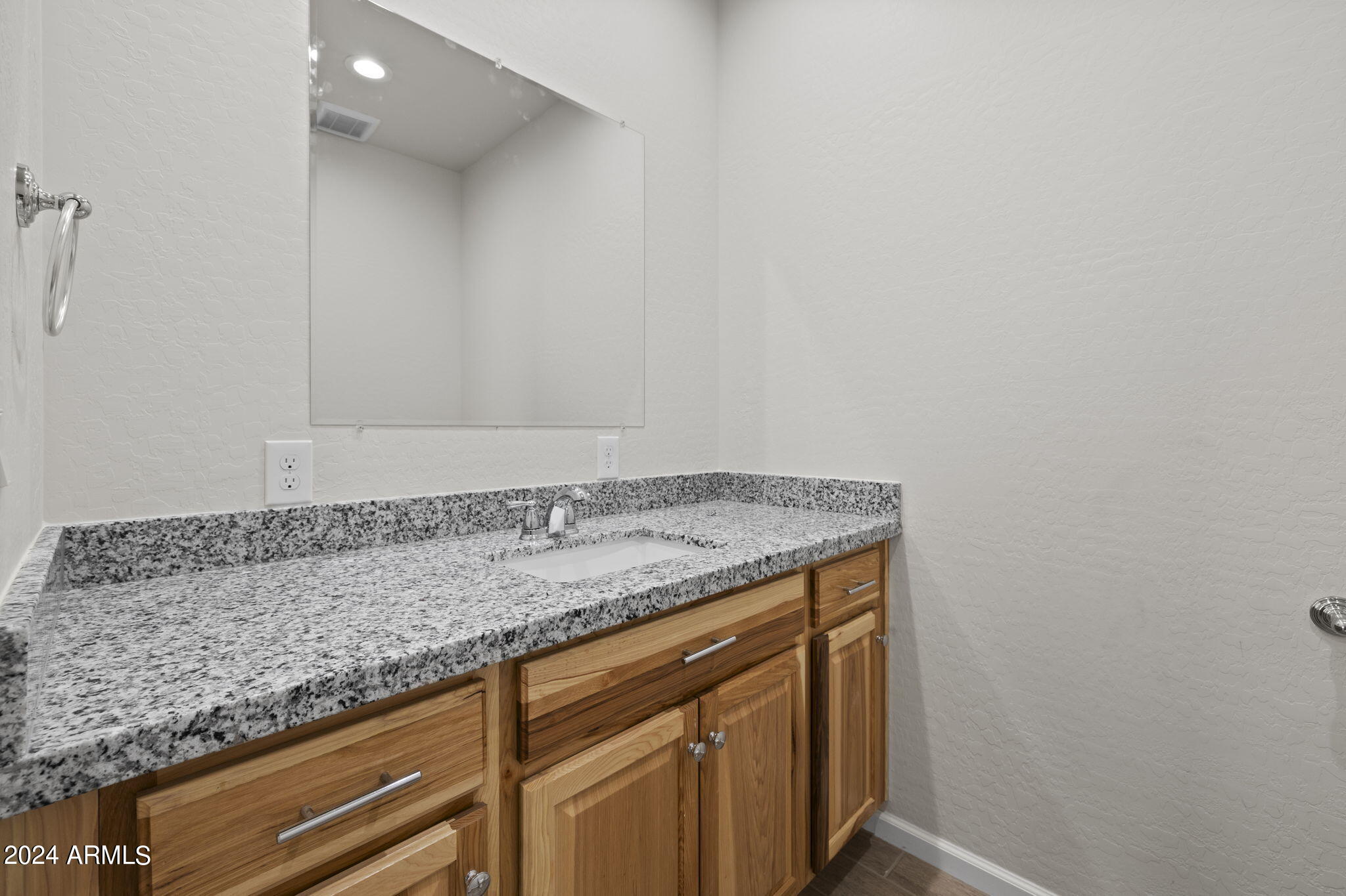 14521 East Ridge Way Dewey, AZ 86327 - Photo 16 of 51 20-web-or-mls-R27A3601