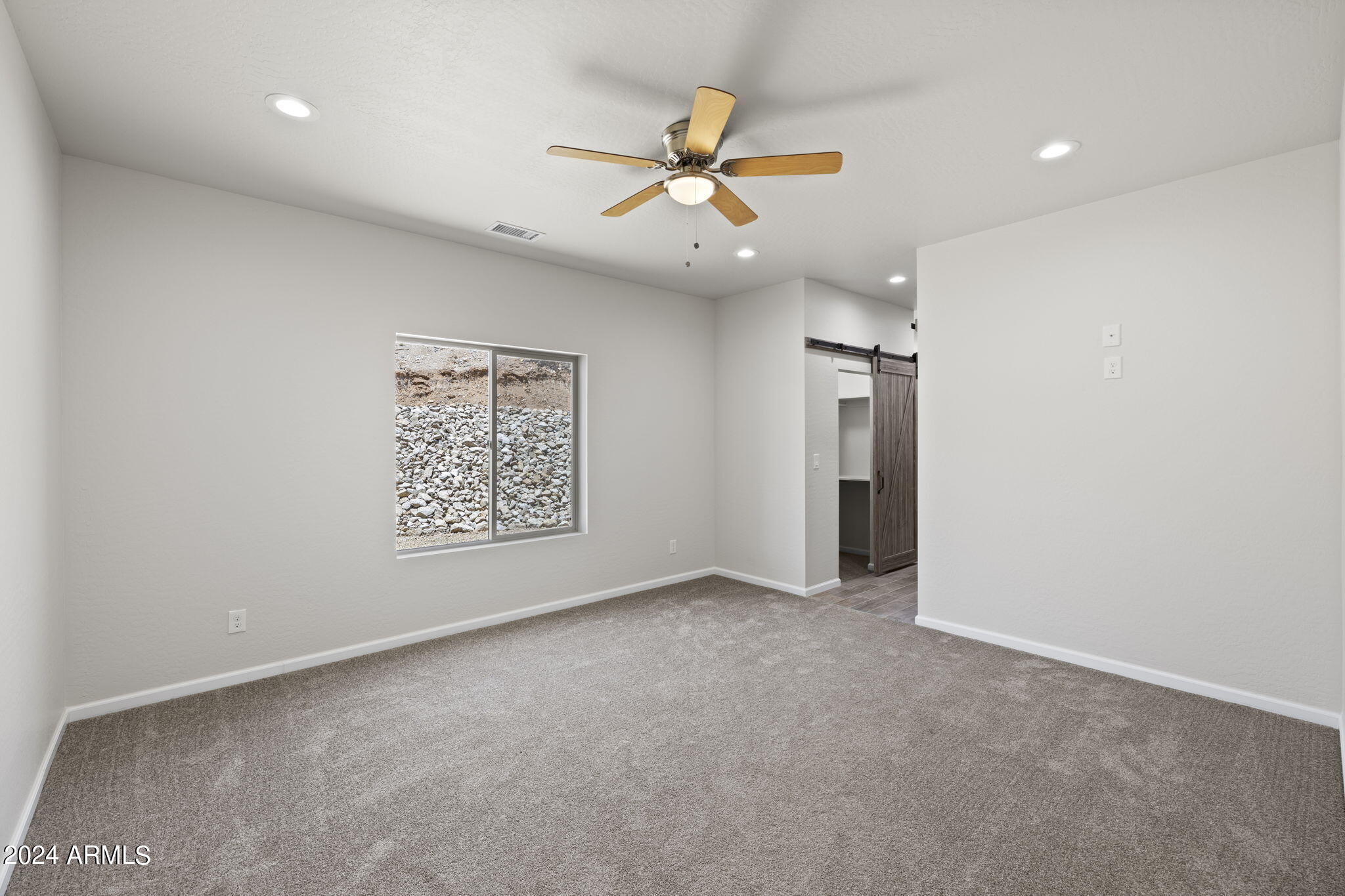 14521 East Ridge Way Dewey, AZ 86327 - Photo 19 of 51 25-web-or-mls-R27A3642