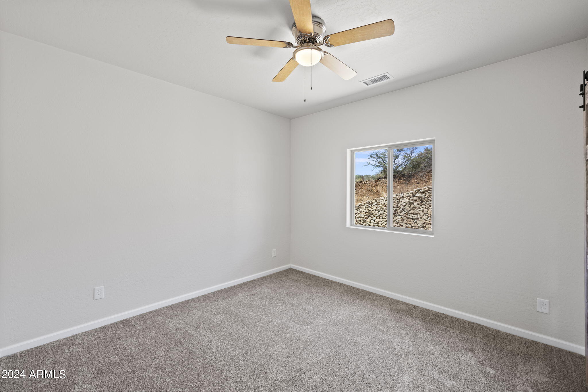 14521 East Ridge Way Dewey, AZ 86327 - Photo 31 of 51 17-web-or-mls-R27A3576