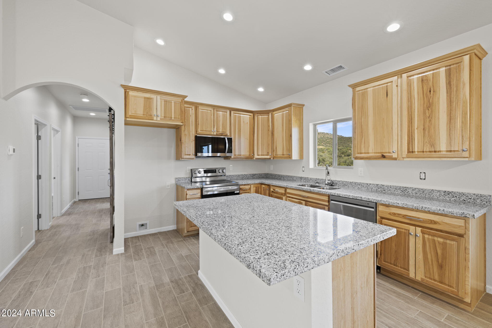 14521 East Ridge Way Dewey, AZ 86327 - Photo 7 of 51 33-web-or-mls-R27A3692