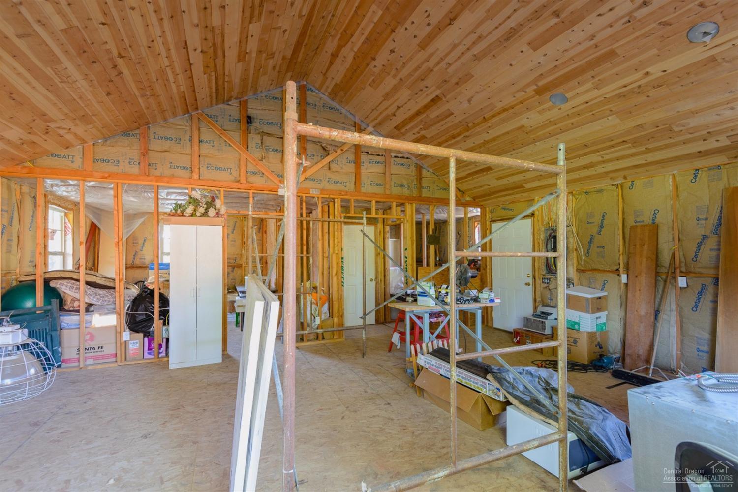 25360 Walker Road Bend, OR 97701 - Photo 17 of 25 Additional Photo