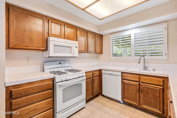 $509,900 | 2859 West Ave J 9, Lancaster, CA 93536