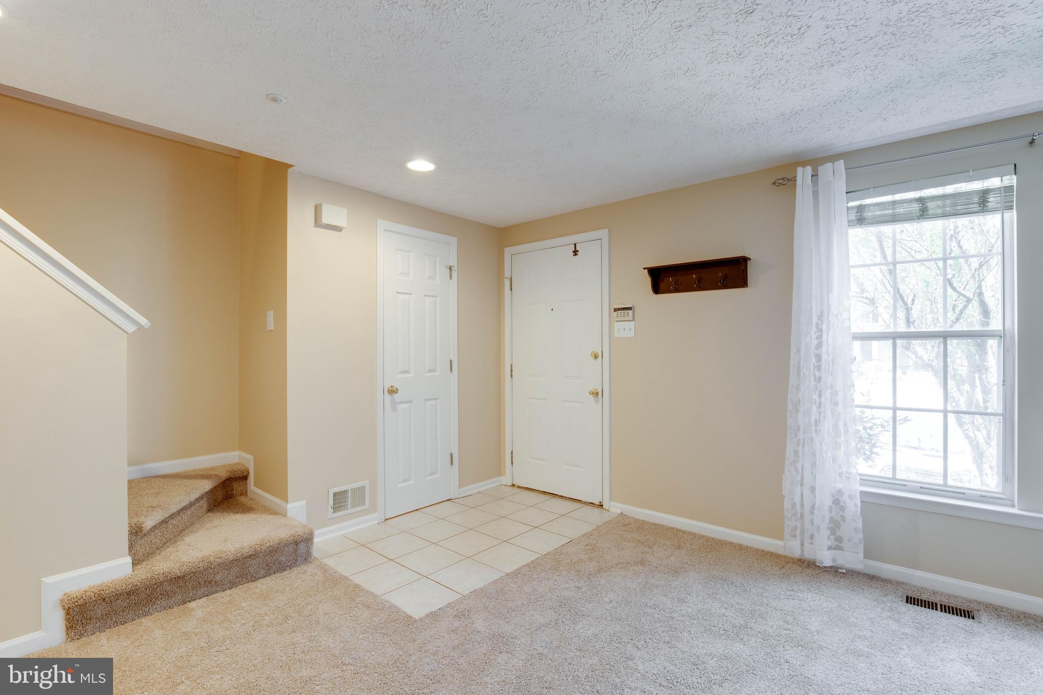 8117 Ellen Way Savage, MD 20763 - Photo 4 of 48