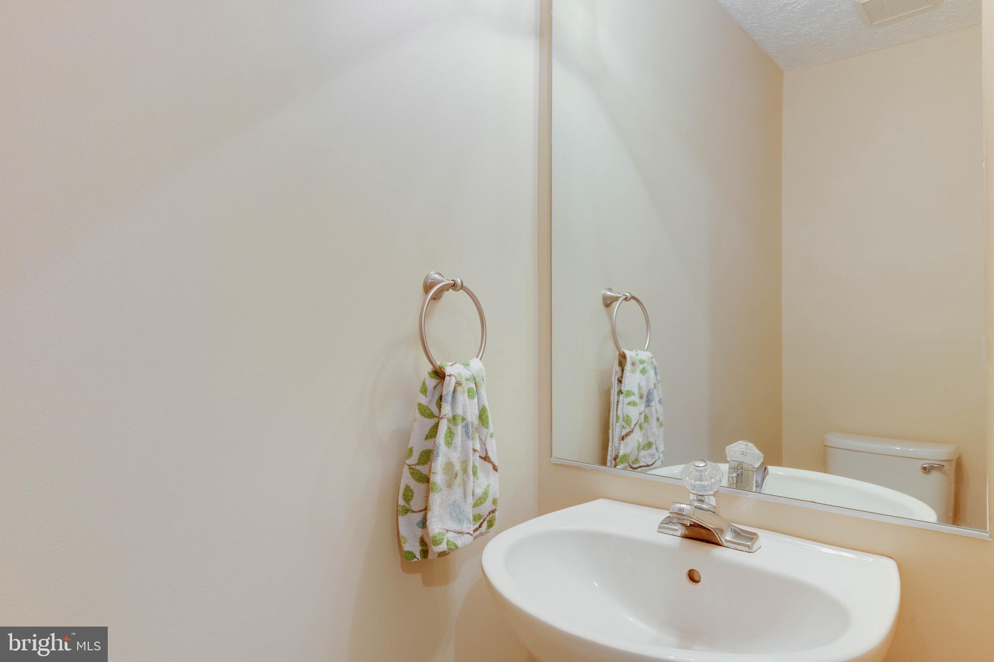 8117 Ellen Way Savage, MD 20763 - Photo 9 of 48