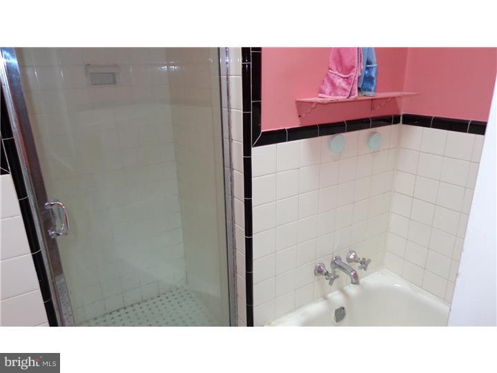 255 Margate Road Upper Darby, PA 19082 - Photo 15 of 25 Bathroom