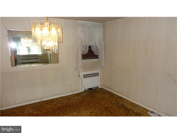 255 Margate Road Upper Darby, PA 19082 - Photo 10 of 25 Dining Room