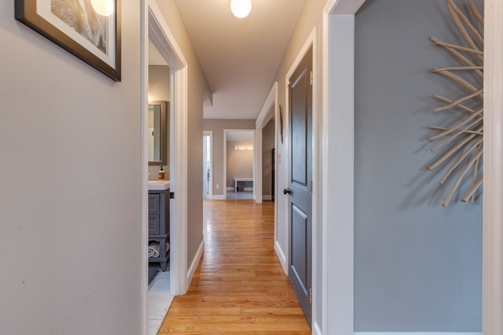 35 Putnam Road North Andover, MA 01845 - Photo 16 of 34 Gallery Image 16