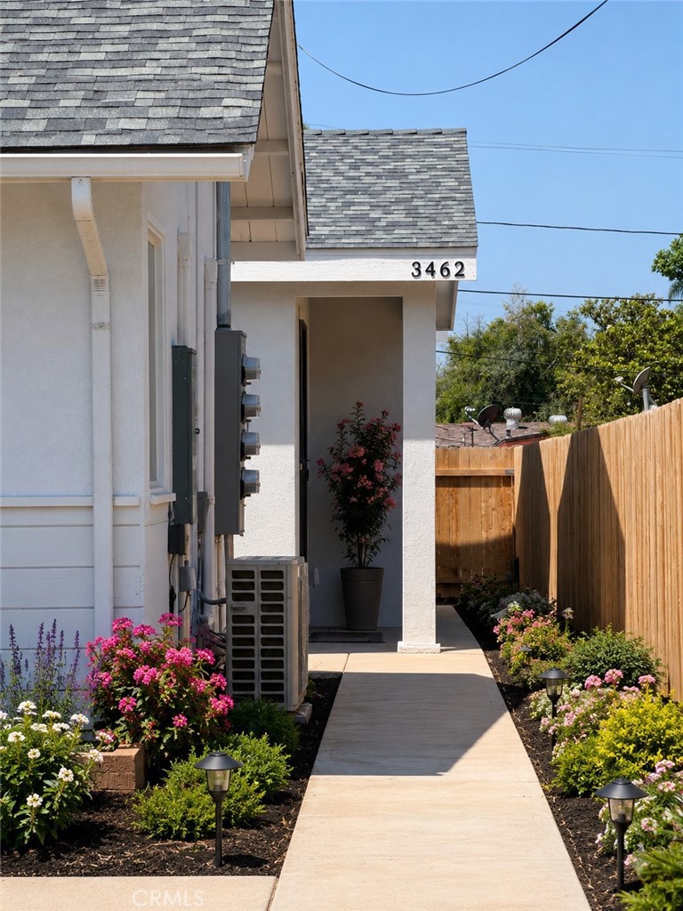 3460 Washington Street Riverside, CA 92506 - Photo 7 of 32 1 Bed / 1 Bath Opposite side of property with private entrance. AI generated picture