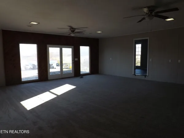 $325,000 | 262 Oxford Circle, Harrogate, TN 37752