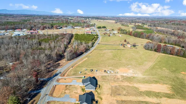 $424,900 | 10494 Leesville Road, Lynch Station, VA 24571