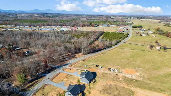 $399,000 | 10494 Leesville Road, Lynch Station, VA 24571