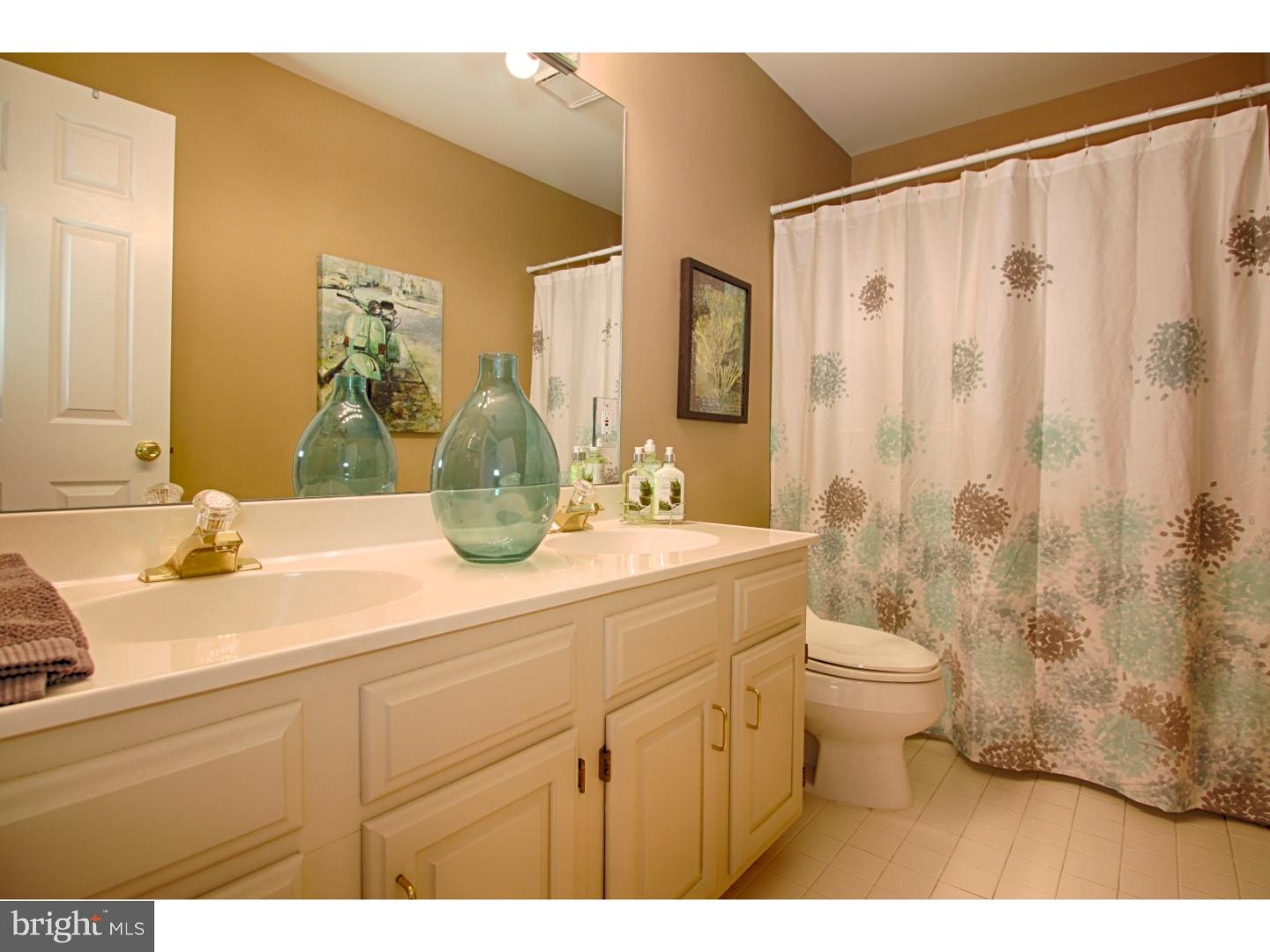 2 Stirling Way Lumberton, NJ 08048 - Photo 21 of 25 Bathroom