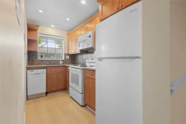 $149,900 | 1965 Southeast 5th Court, Unit 104, Pompano Beach, FL 33060