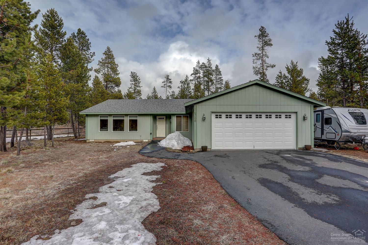 56268 Bufflehead Road Bend, OR 97707 - Photo 1 of 25 Primary Photo