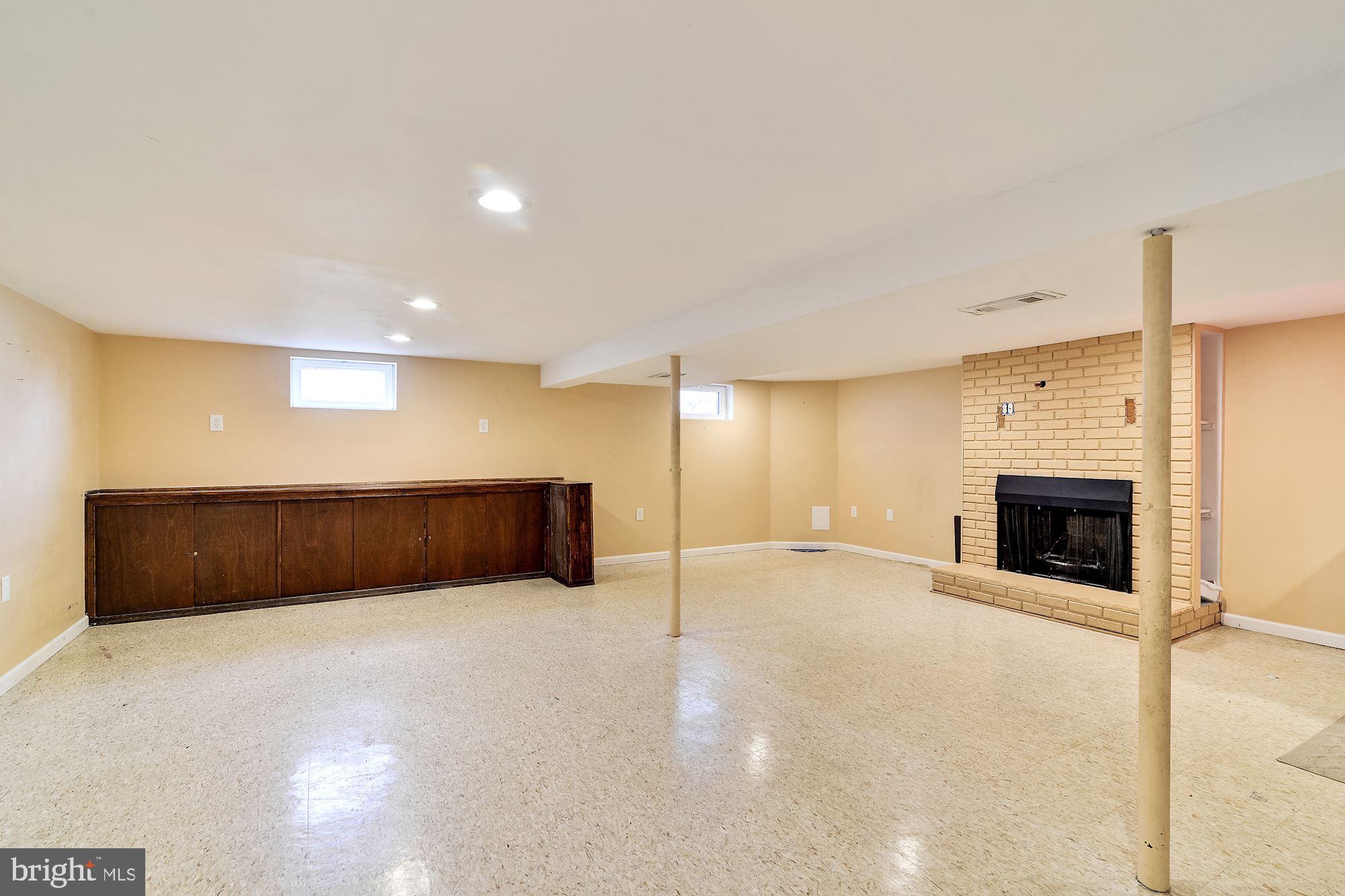 16 Stanger Road Bridgeton, NJ 08302 - Photo 29 of 34 a view of an empty room with a fireplace