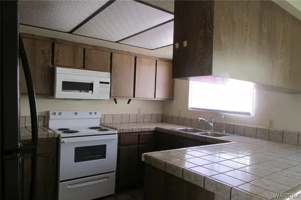 $1,000 | 1085 Chaparral Drive, Unit 3, Bullhead City, AZ 86442