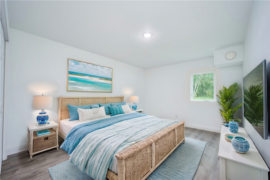 8045 142nd Street Sebastian, FL 32958 - Photo 11 of 36