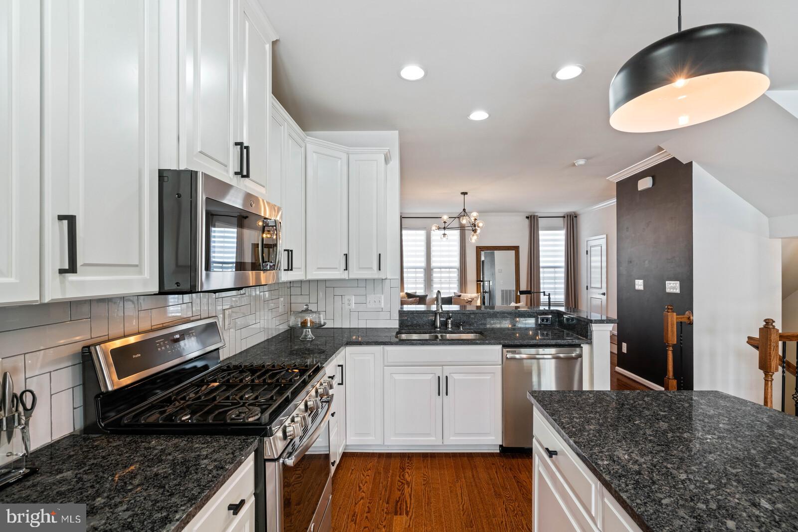 2023 Serviceberry Road Dumfries, VA 22026 - Photo 32 of 65 Gallery Image 32