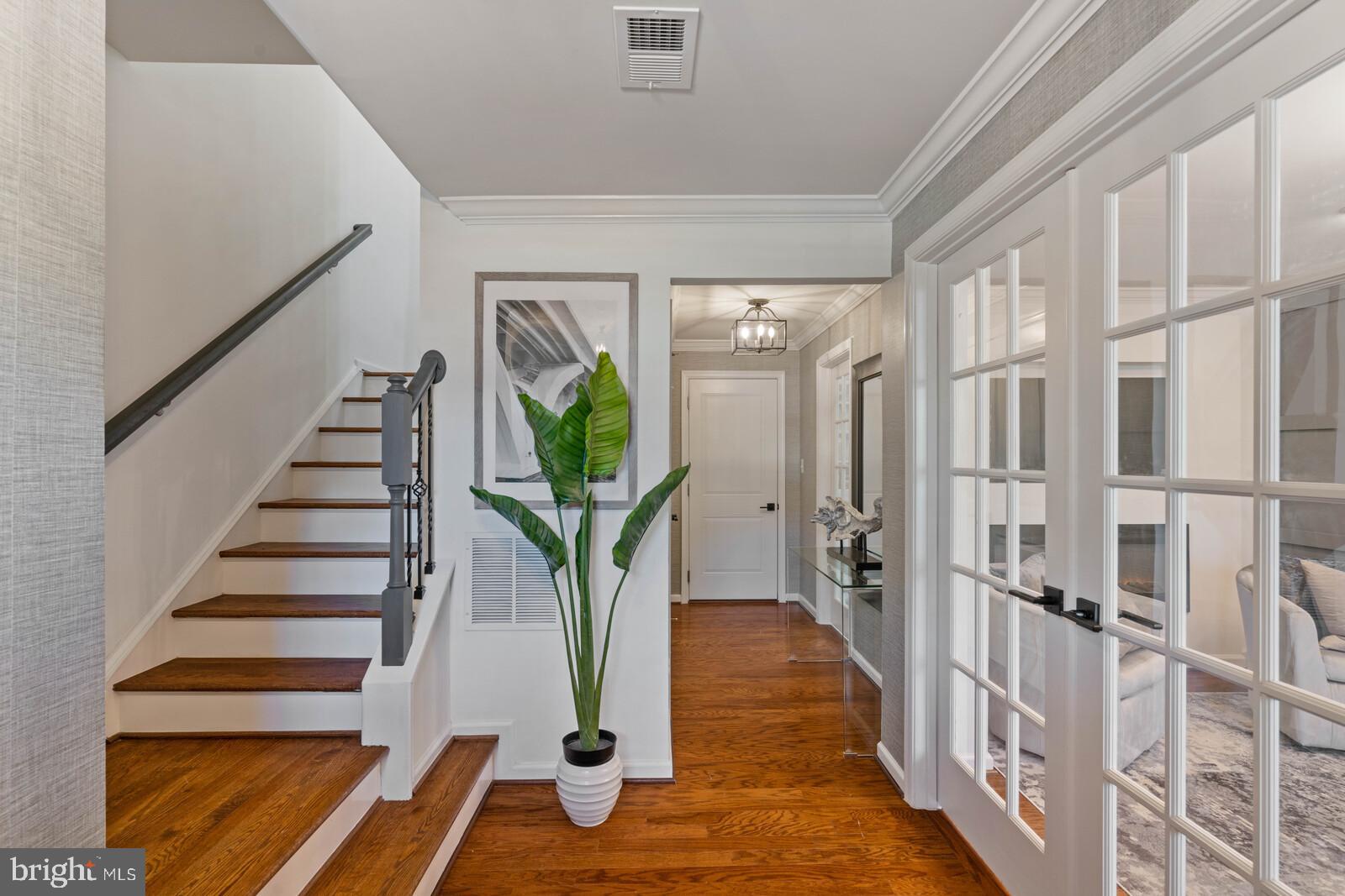 2023 Serviceberry Road Dumfries, VA 22026 - Photo 4 of 65 Gallery Image 4