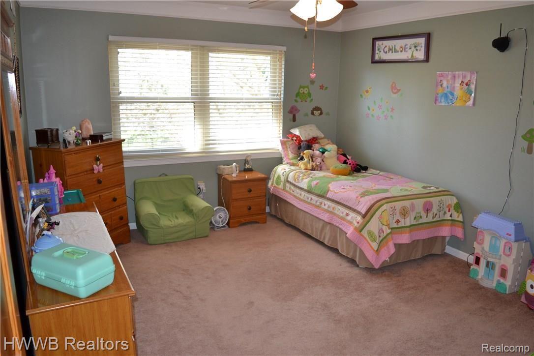 1097 Maple Leaf Drive Rochester, MI 48309 - Photo 22 of 38 Bedroom 2