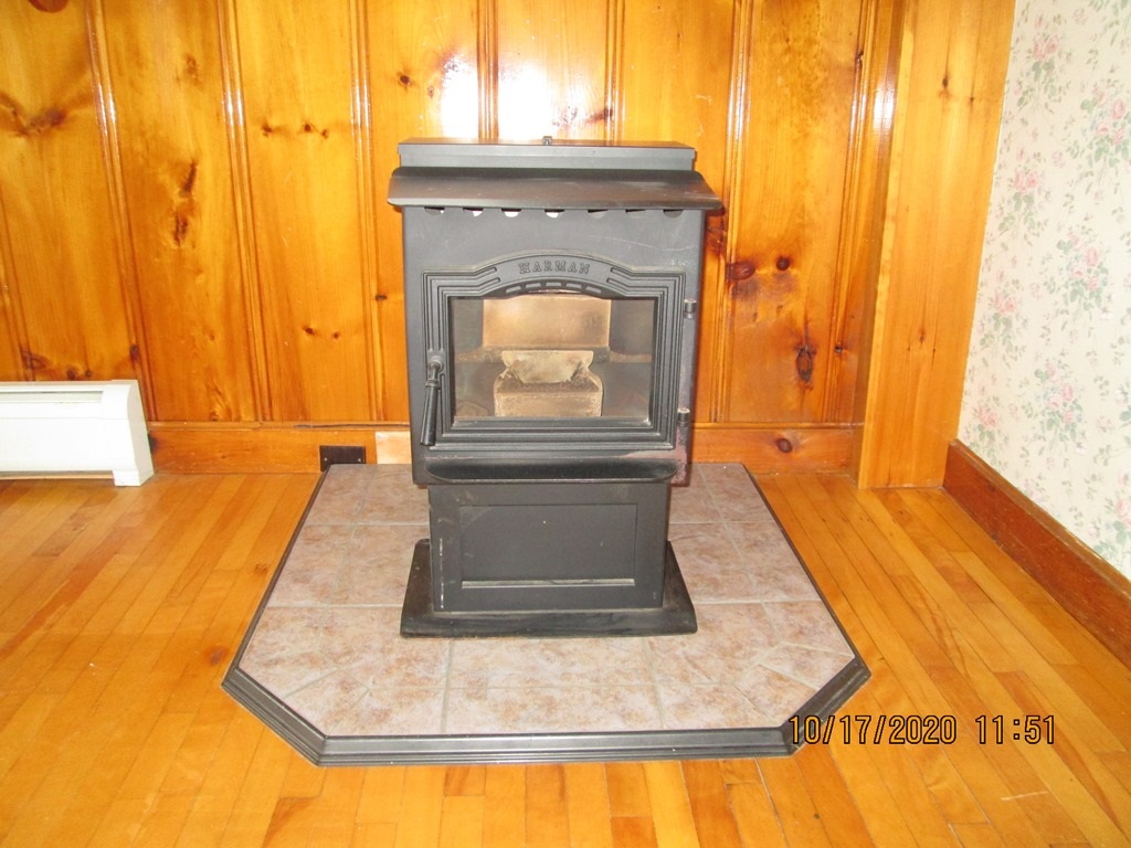 326 Gale Street Canaan, VT 05903 - Photo 14 of 40