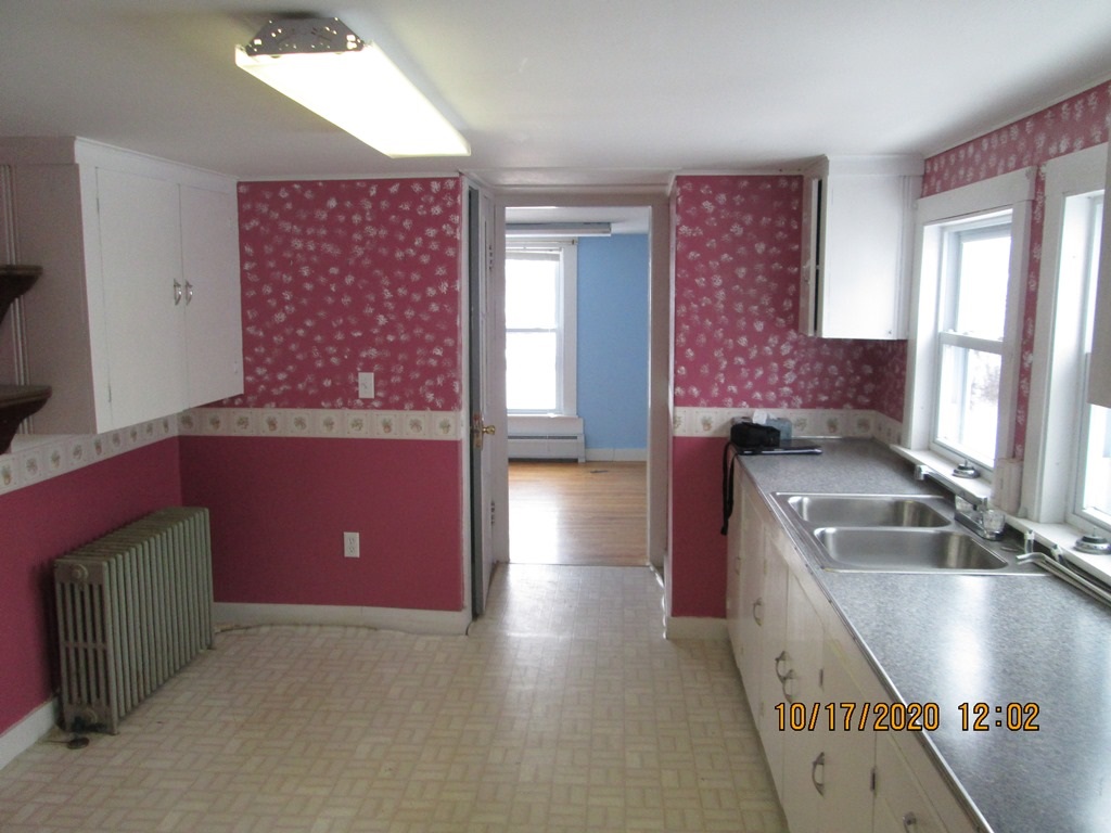 326 Gale Street Canaan, VT 05903 - Photo 19 of 40