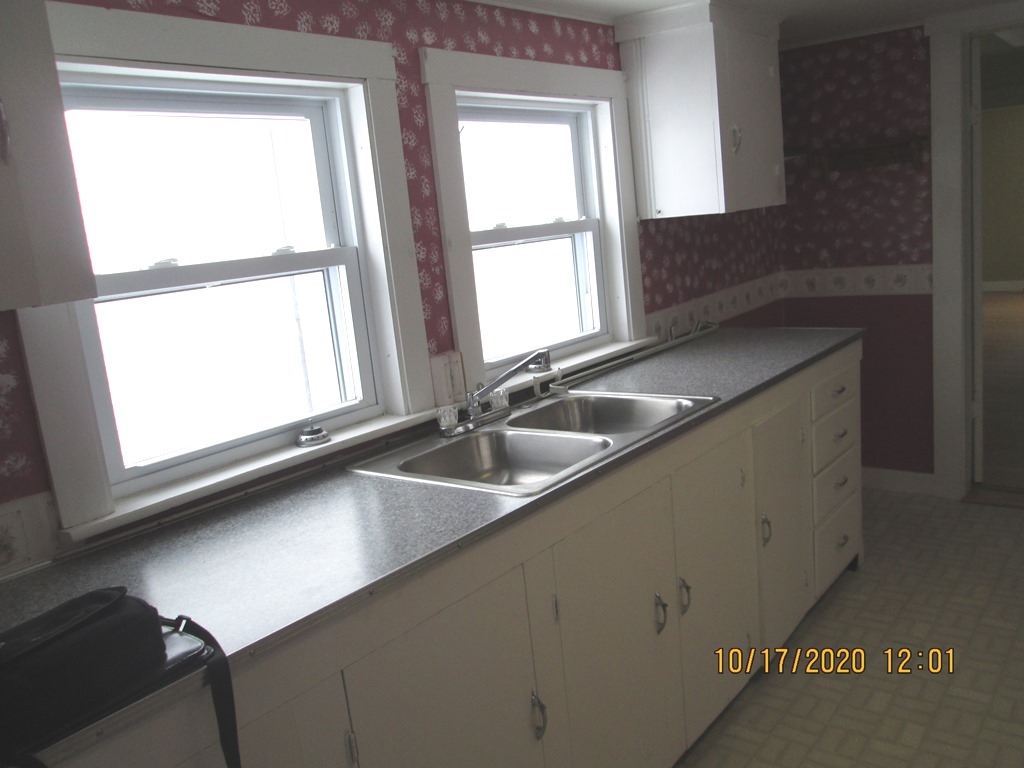 326 Gale Street Canaan, VT 05903 - Photo 23 of 40